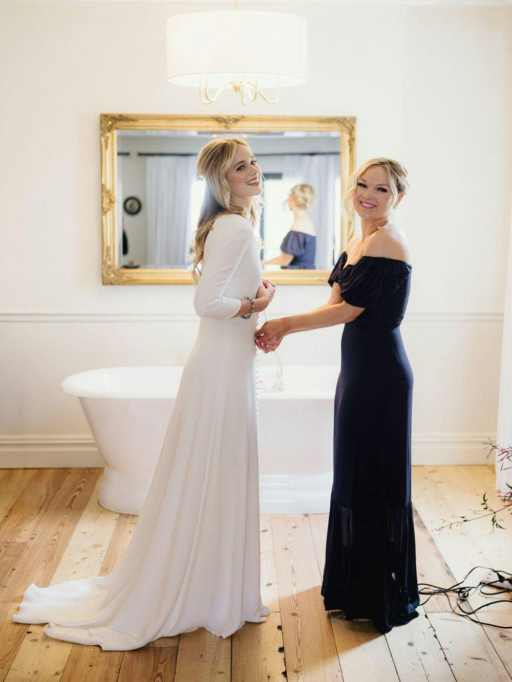 What To Wear Wedding Dress Shopping: Our Top Tips